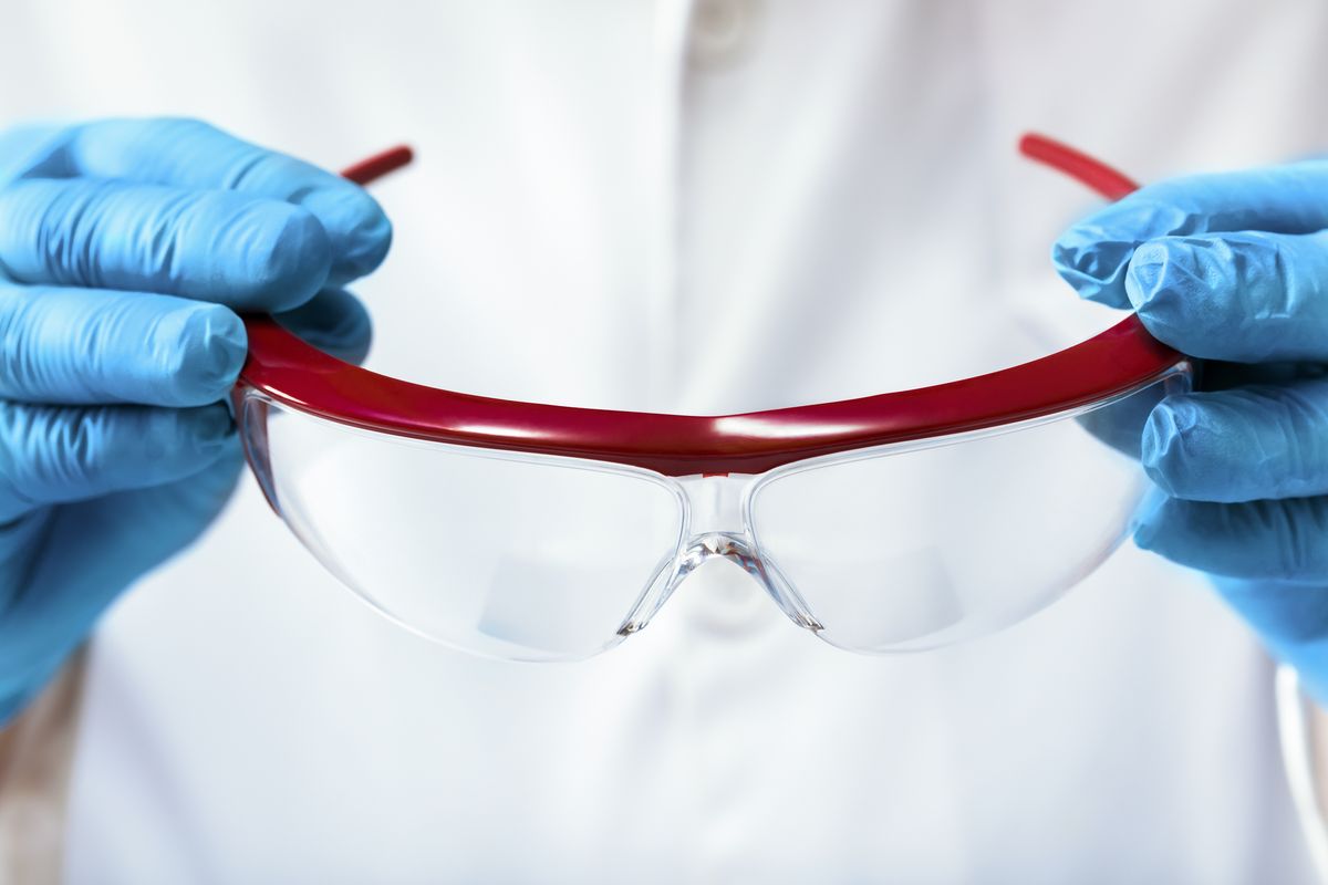Labortests für Schutzbrillen und andere Augenschützer: Was Sie erwarten können